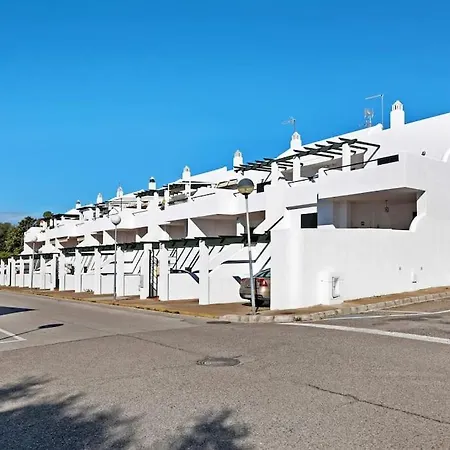 Aptº Atalaya , Cerca De La Playa Apartmán